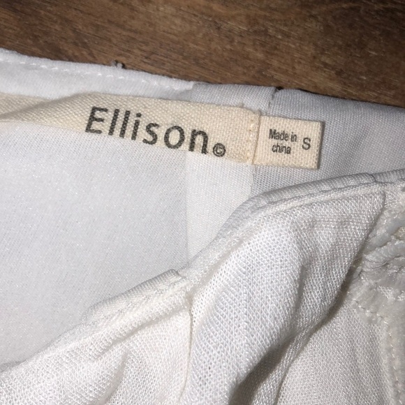 Ellison size small white crochet lace summer short - Picture 3 of 6